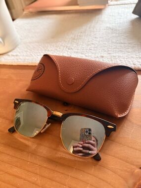 Ray-Ban Tortoiseshell and Gold Clubmaster Sunglasses with Brown Case